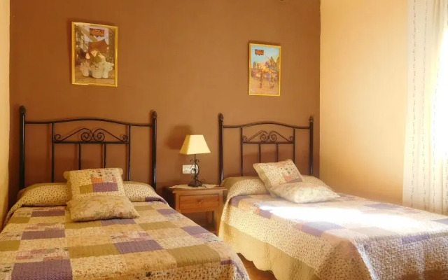 Beautiful Holidayhome With Pool Near the Sierra Nevada