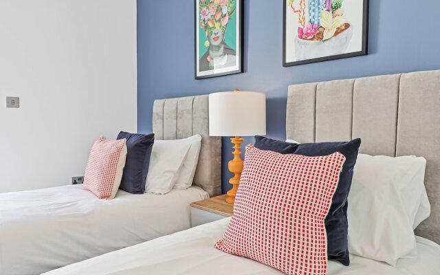 Right On : Bright On Apartment 1C | By My Getaways