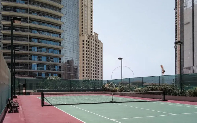 Spacious 2BR Dubai Marina Apartment, Amazing Location!