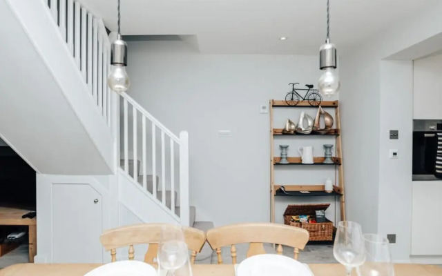 Propeller House - From 165 Per Night
