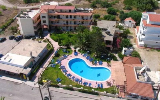 Lyristis Apartments Plus
