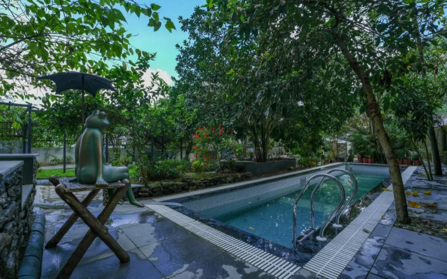 Summit Bougainvillea Tea Resort