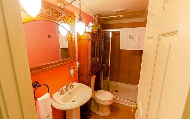 Russell Manor Bed & Breakfast