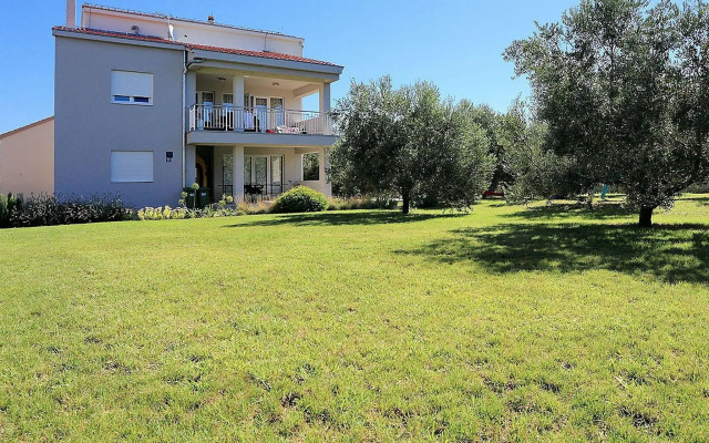 Sun-kissed Apartment in Bibinje With Garden