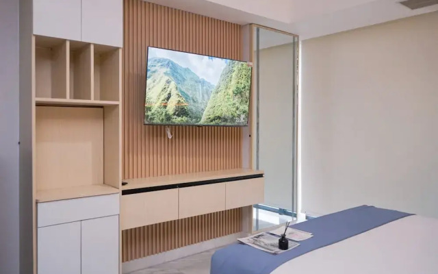 Spacious Studio At Apartment The Smith Alam Sutera