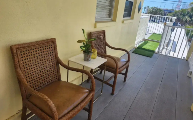Silver Sands Motel