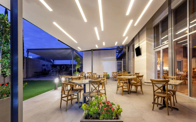 TRYP by Wyndham San Luis Potosi Hotel & Suites