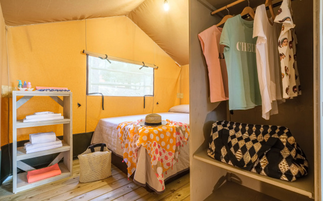 Camping Torre de la Mora