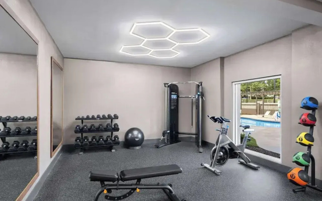 La Quinta Inn & Suites by Wyndham Greensboro NC