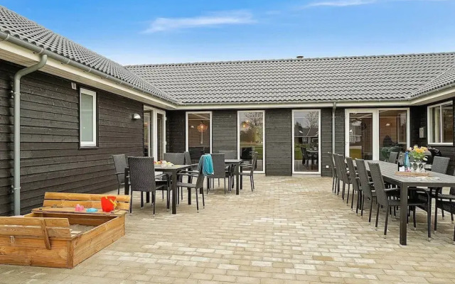 Spacious Holiday Home in Grenå near Sea