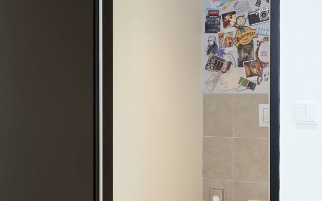 Holiday Inn — the niu, Franz Vienna