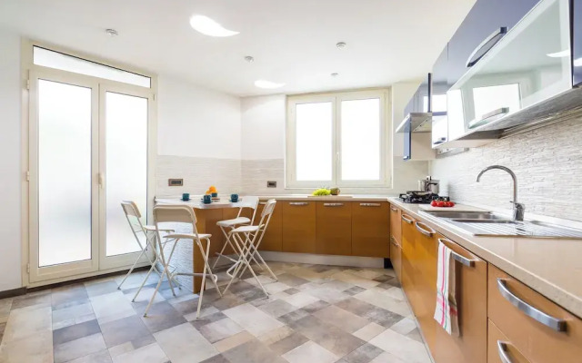 Family Apartment with Terrace