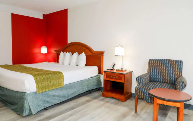 Ramada by Wyndham Cumberland Downtown