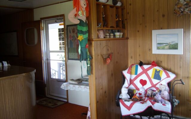 Singing Sands Inn Motel