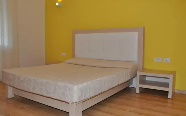 Grand White City Hotel