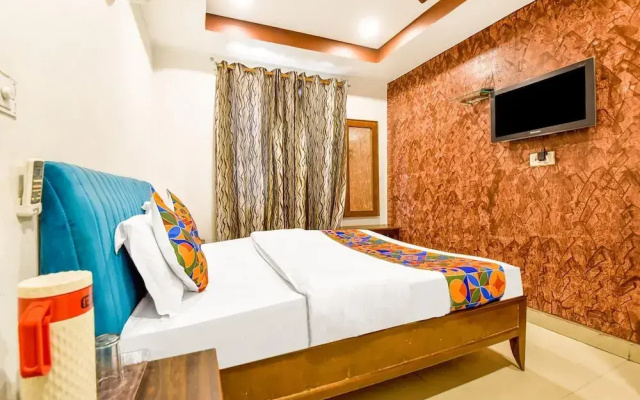 FabHotel Log Inn