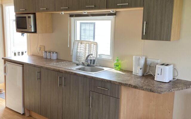Remarkable 2-bed Holiday Home in Whitstable