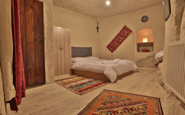 Cave Life Hotel