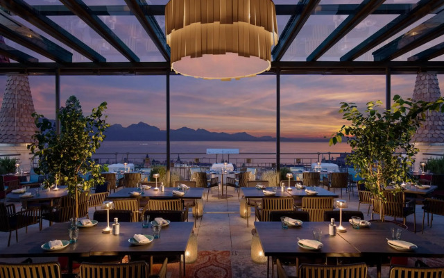 Royal Savoy Hotel & Spa