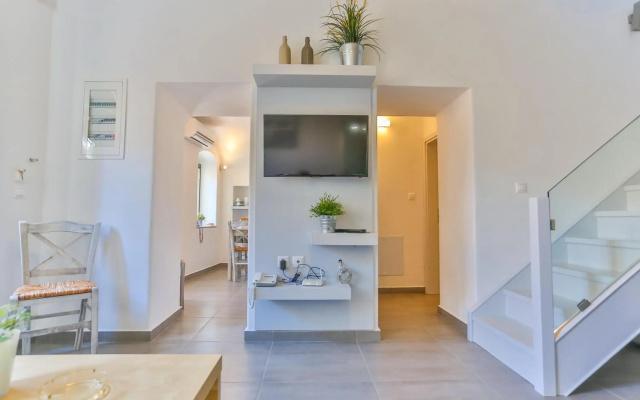Annika Deluxe Apartments