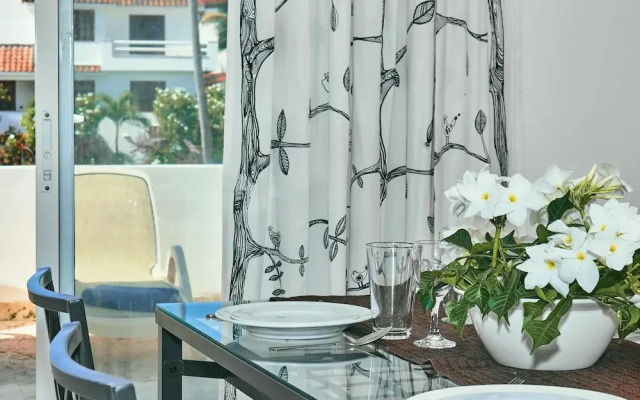 Los Corales Village - Las Terrazas Condo