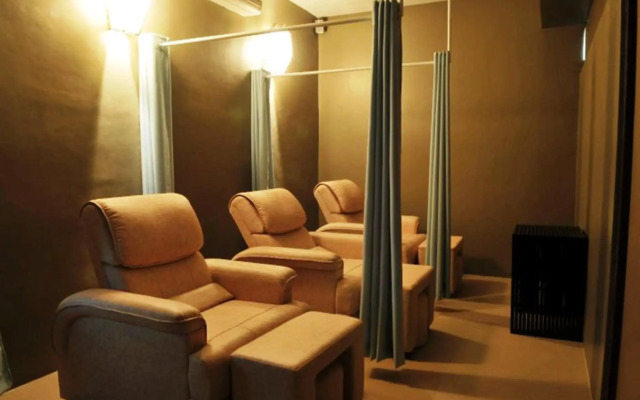 L'Fisher Hotel