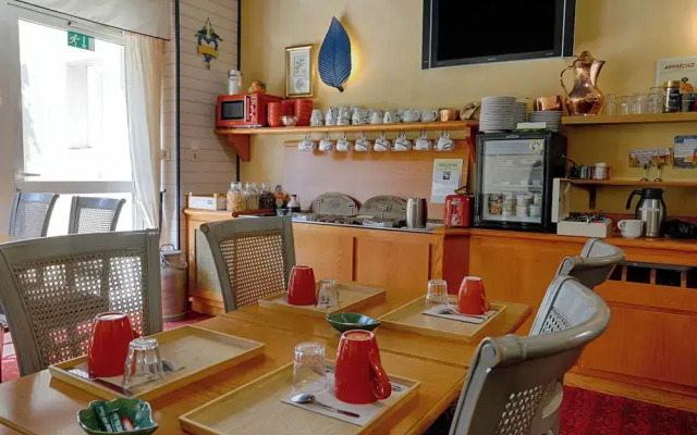 Brit Hotel Le Branhoc