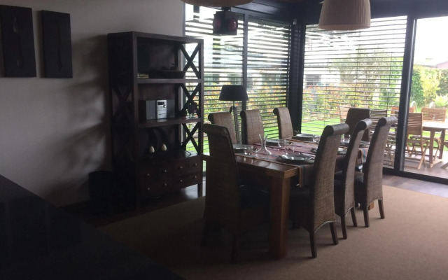 Casa dos Amigos - A luxury home in the nature