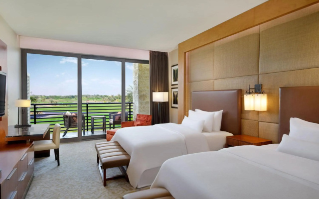 VOGO Abu Dhabi Golf Resort & Spa