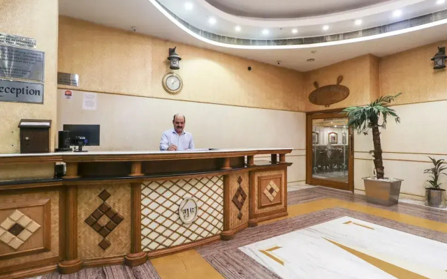 Capital O 5439 Hotel Shiraaz