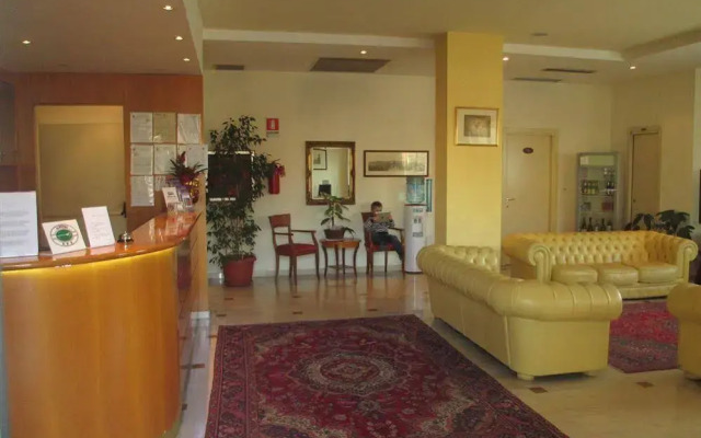 Hotel Dore