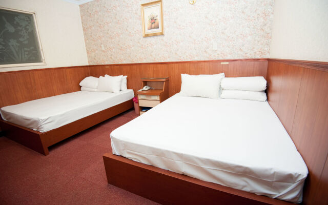 New May Flower Hotel