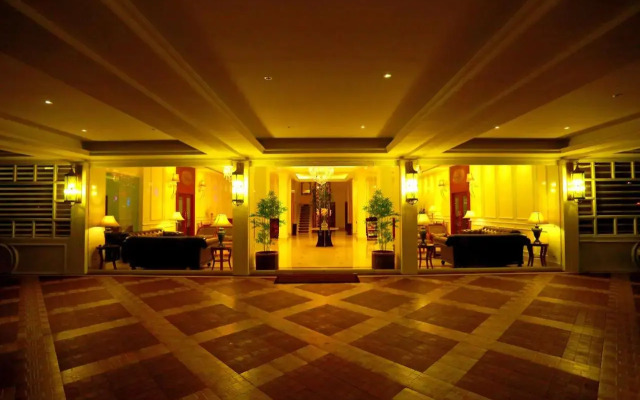 Camelot Hotel