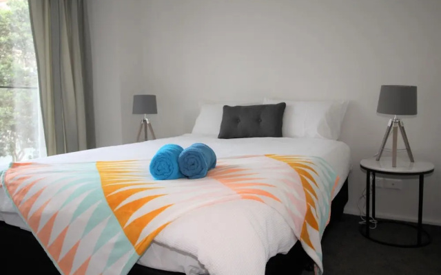 Vibrant Brand New 2 Bedroom Apt You Must Not Miss (Connect 201) – Guest Rooms – Auckland