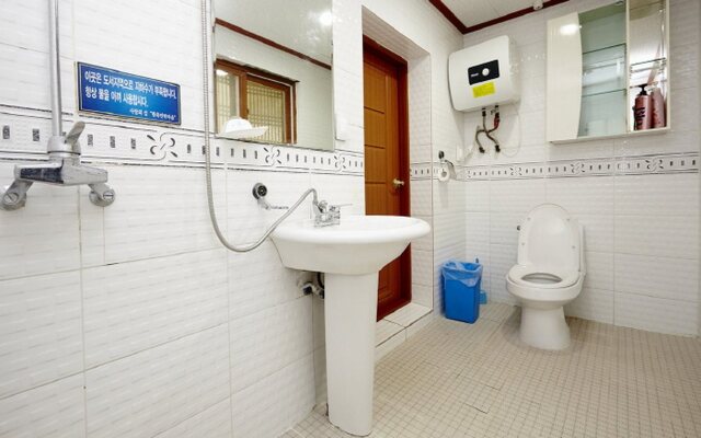 Mokpo Island Hanok Guesthouse