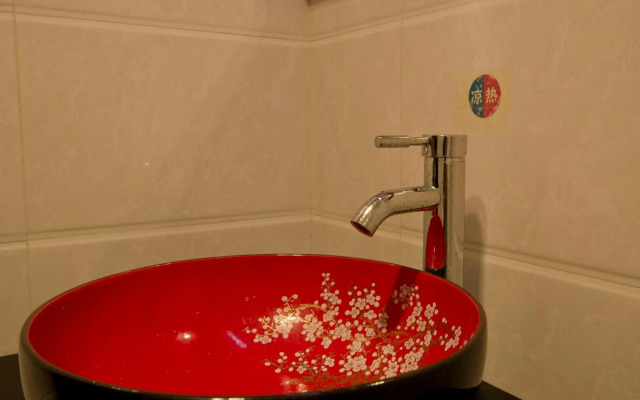 Qianmen Courtyard Hotel