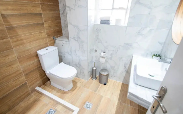 Avres Apartments