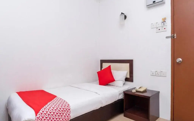 OYO 90742 I-home Hotel