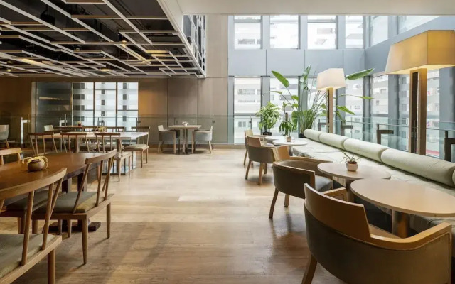 Club Lounge at Hotel Jen Hong Kong