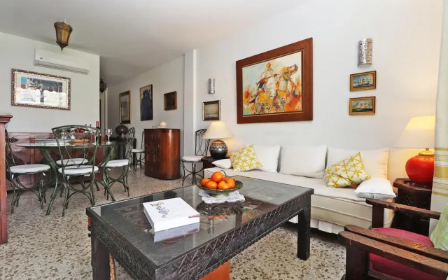 Del Parque Flats Castillo