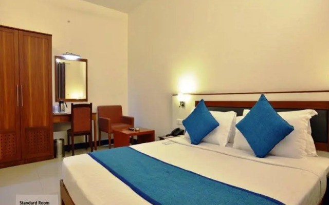 Hotel Marina Residency