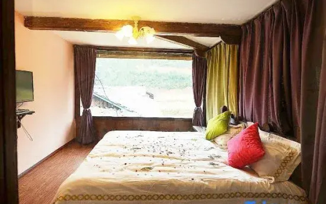 Theme Lovertree Holiday House