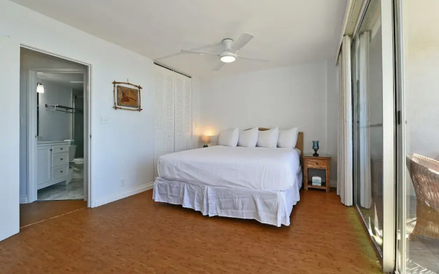 Island Surf 306 condo