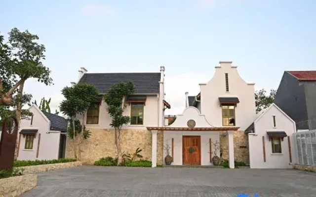 Villa Tiga Negri