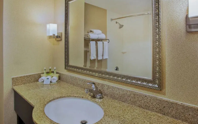 Fairfield Inn & Suites Newmarket