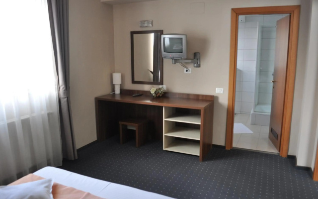 Euro House Hotel