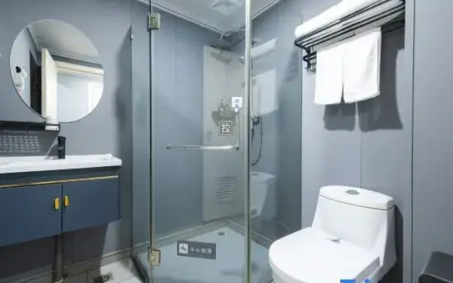 Airport Boutique Hotel