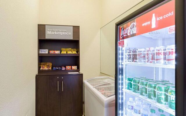 Comfort Suites Bush Intercontinental Airport