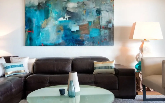 Aqua Vue by Island Properties Online