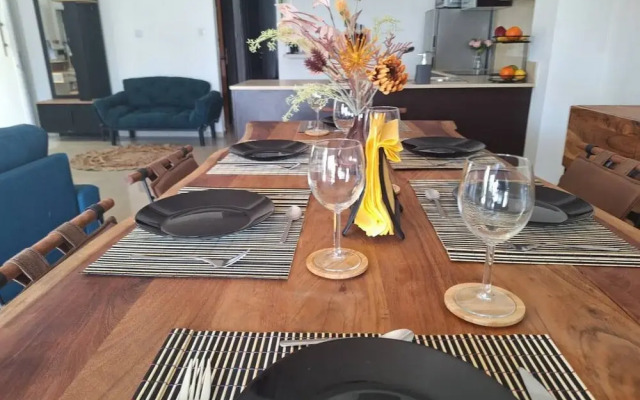 Paramount Gardens Resorts D204